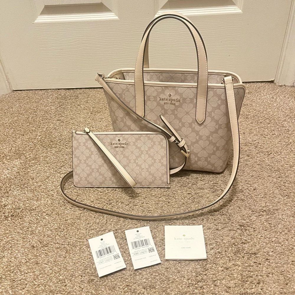 Kate Spade signature Beige Tote and Wristlet Set